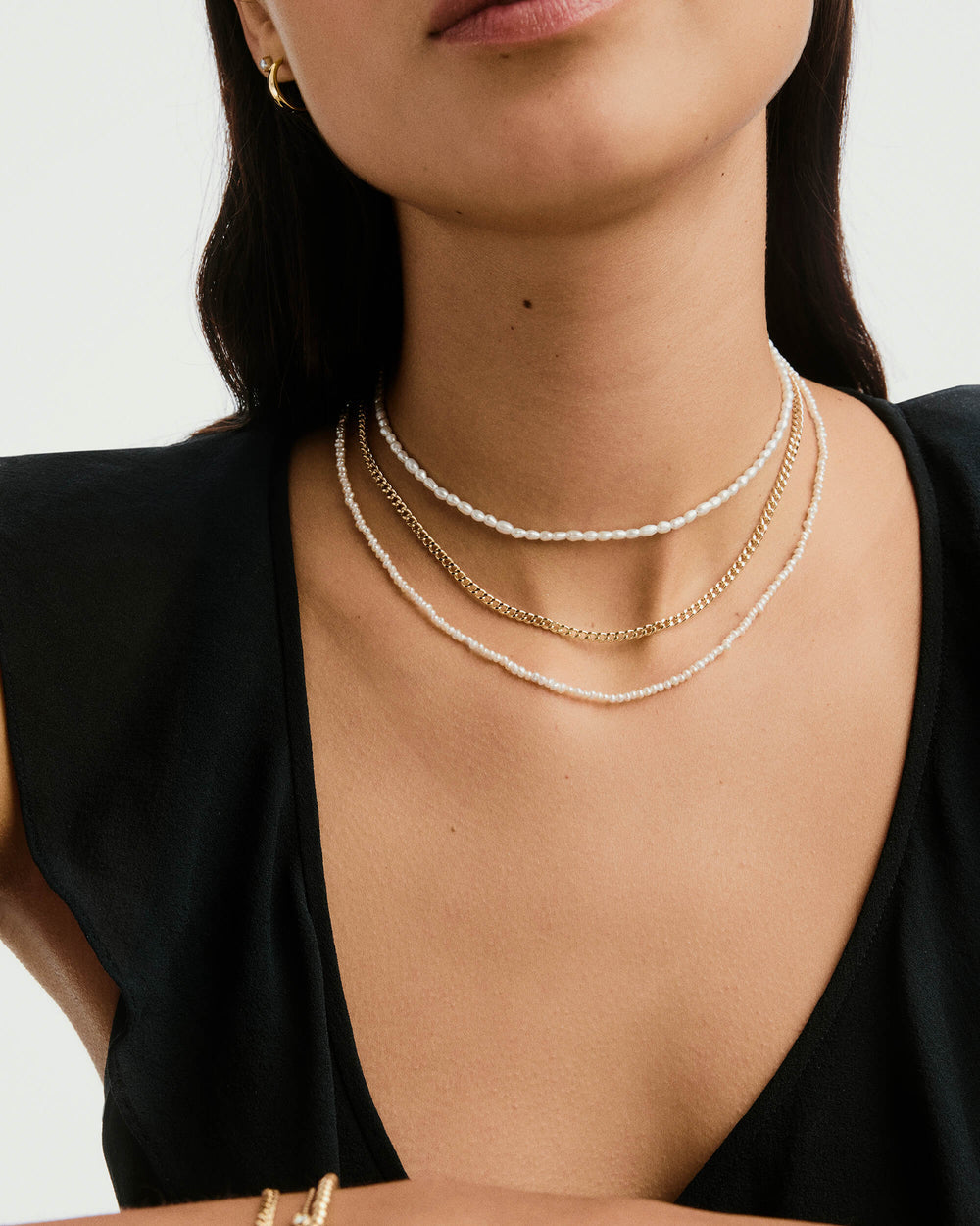 Elegant Curb Necklace – on model