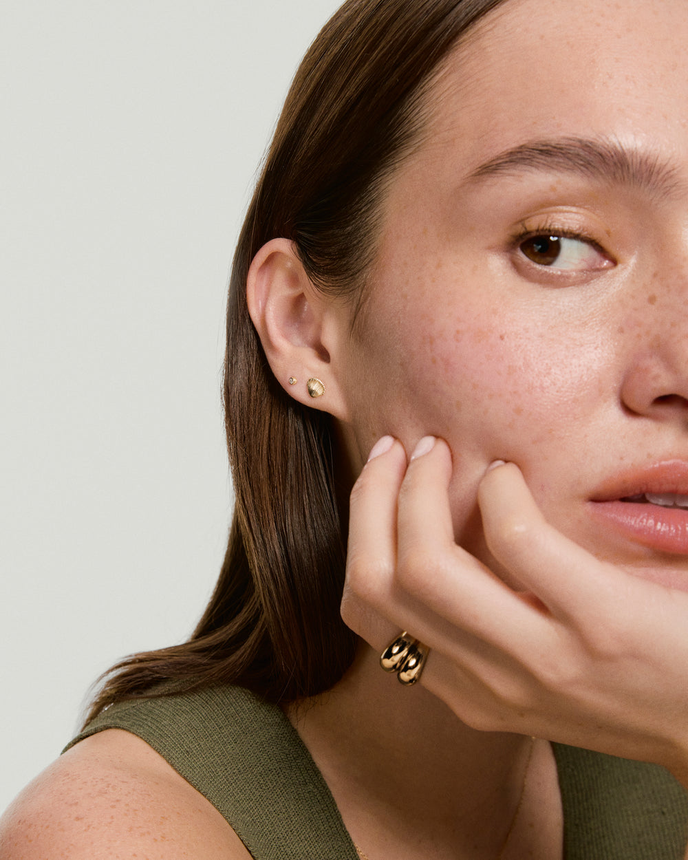Maris Shell Mini Studs – on model