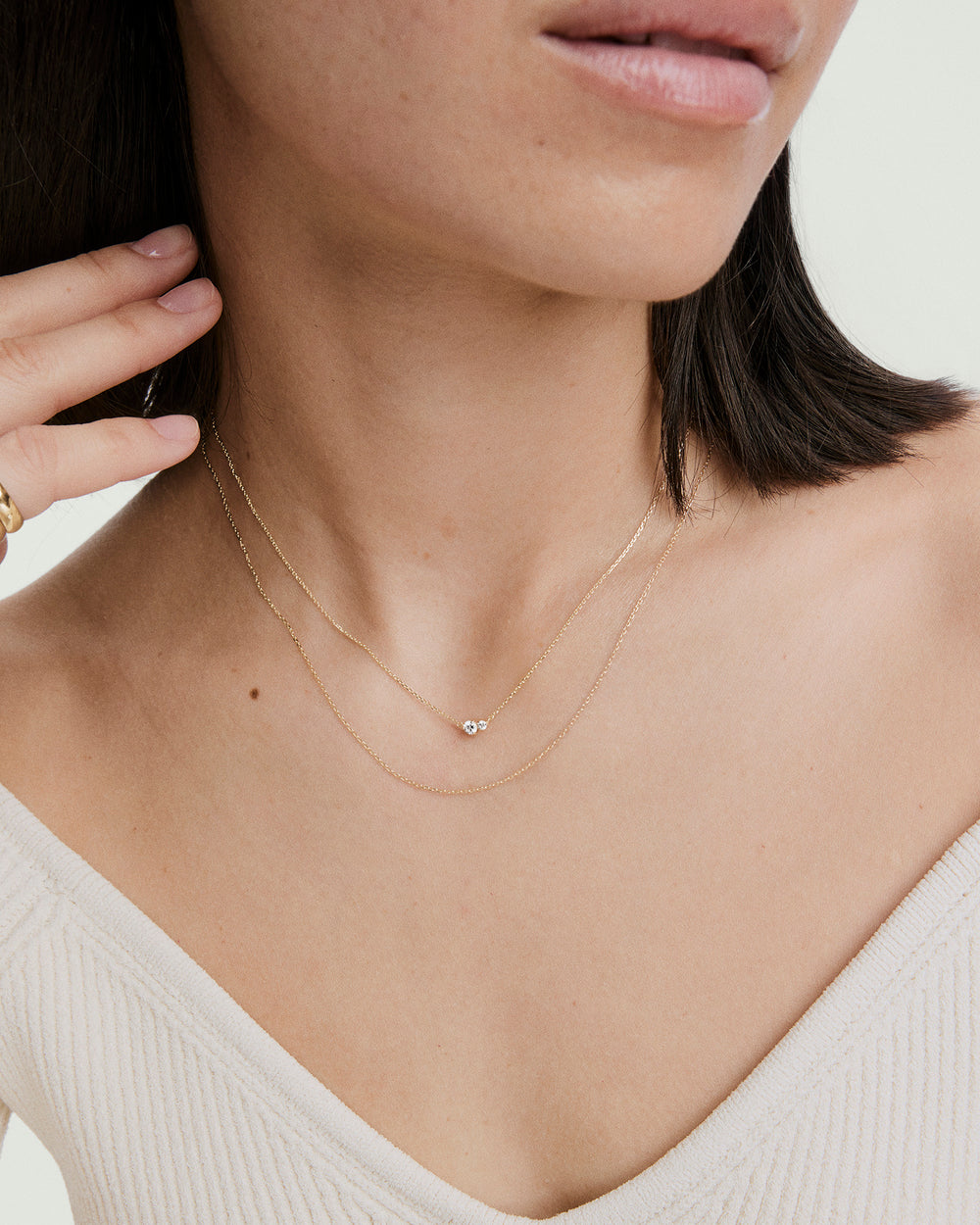 Elegant Hue Necklace White Topaz – on model