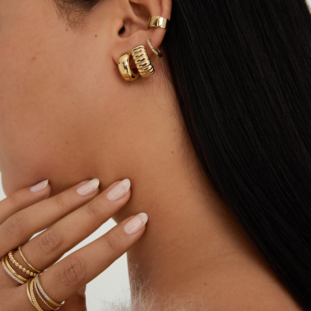 Chunky Medium Hoops – on model