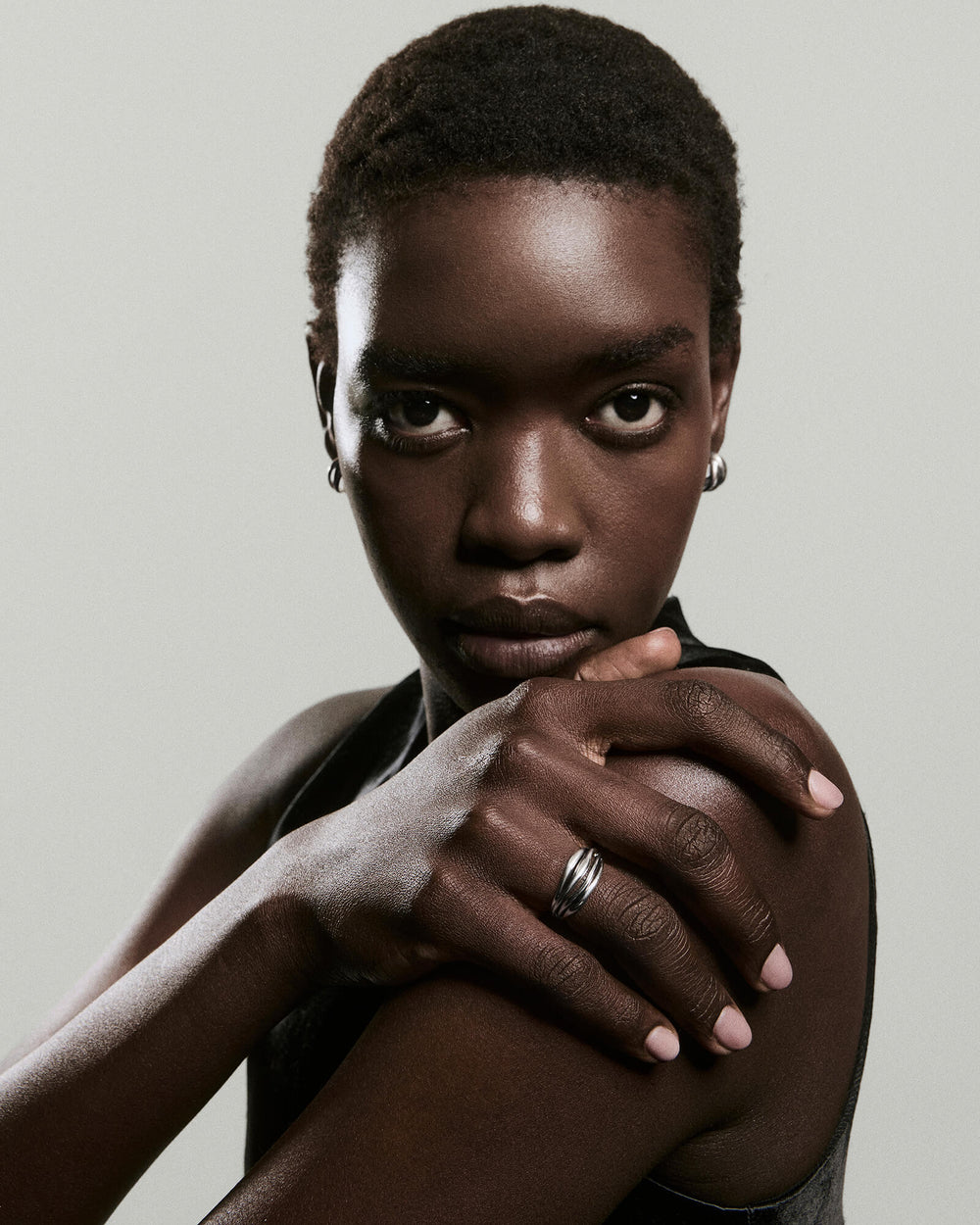 Polished Bold Open Dôme Ring – on model