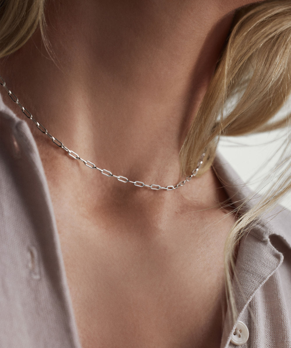 Elegant Boyfriend Bold Chain Necklace – on model