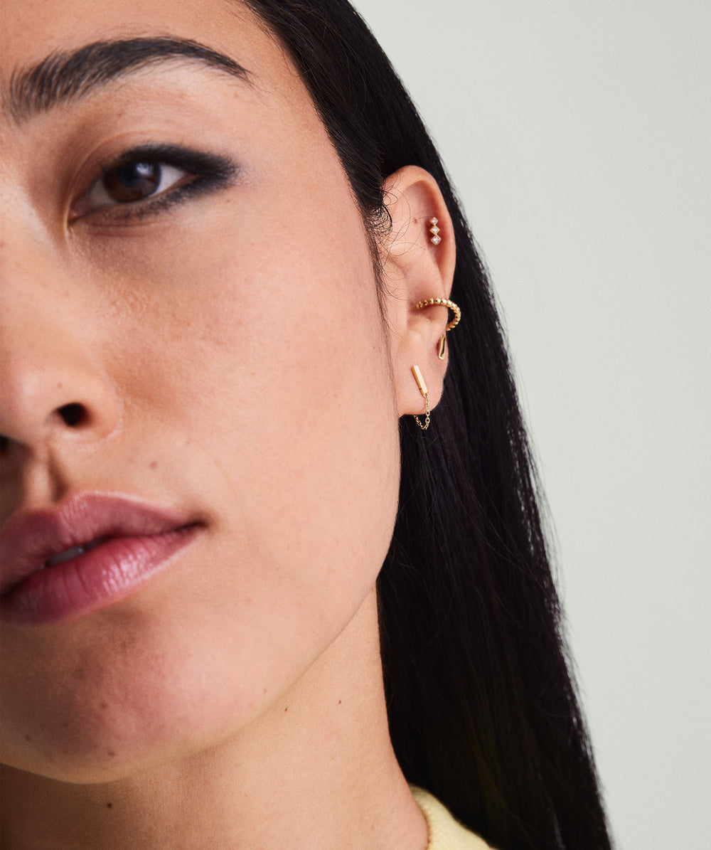 Single Bar Chain Stud – on model